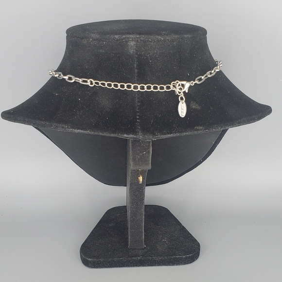 Halloween Goth Black Spider Earrings and Zara Black Feather Necklace - Picture 4 of 9